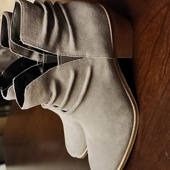 Cole Haan Women's Gray Ankle Booties Size 9B - Picture 5 of 7